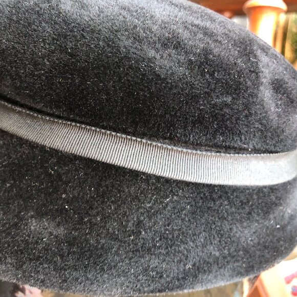 Vintage Black Velour Hat, Pillbox Hats For Fall Winter , Velvet Cloche Hat - Picture 7 of 9